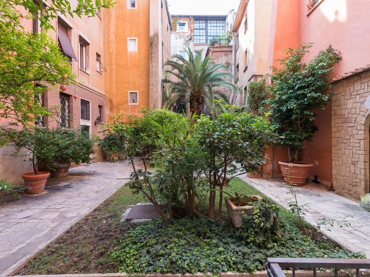 Ferienwohnung Piazza Lovatelli Luxury Penthouse Rom Exterior foto